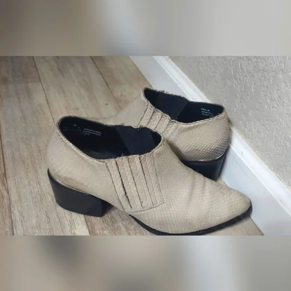 Steve Madden Shoes Steve Madden Korral Ankle Bootie Womens